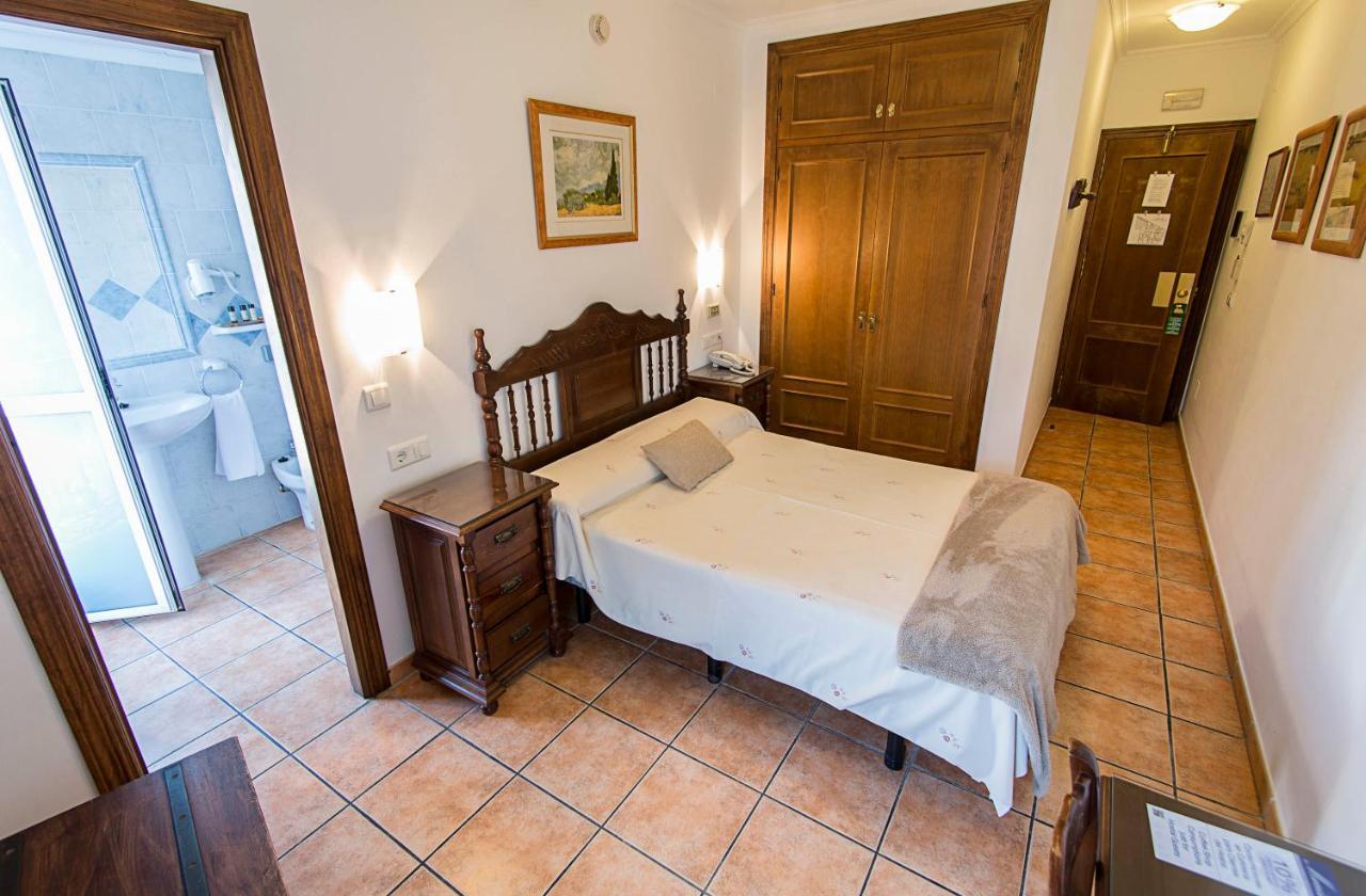 Hostal Marissal By Dorobe Nerja Εξωτερικό φωτογραφία