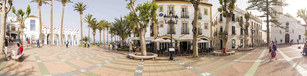 Hostal Marissal By Dorobe Nerja Εξωτερικό φωτογραφία