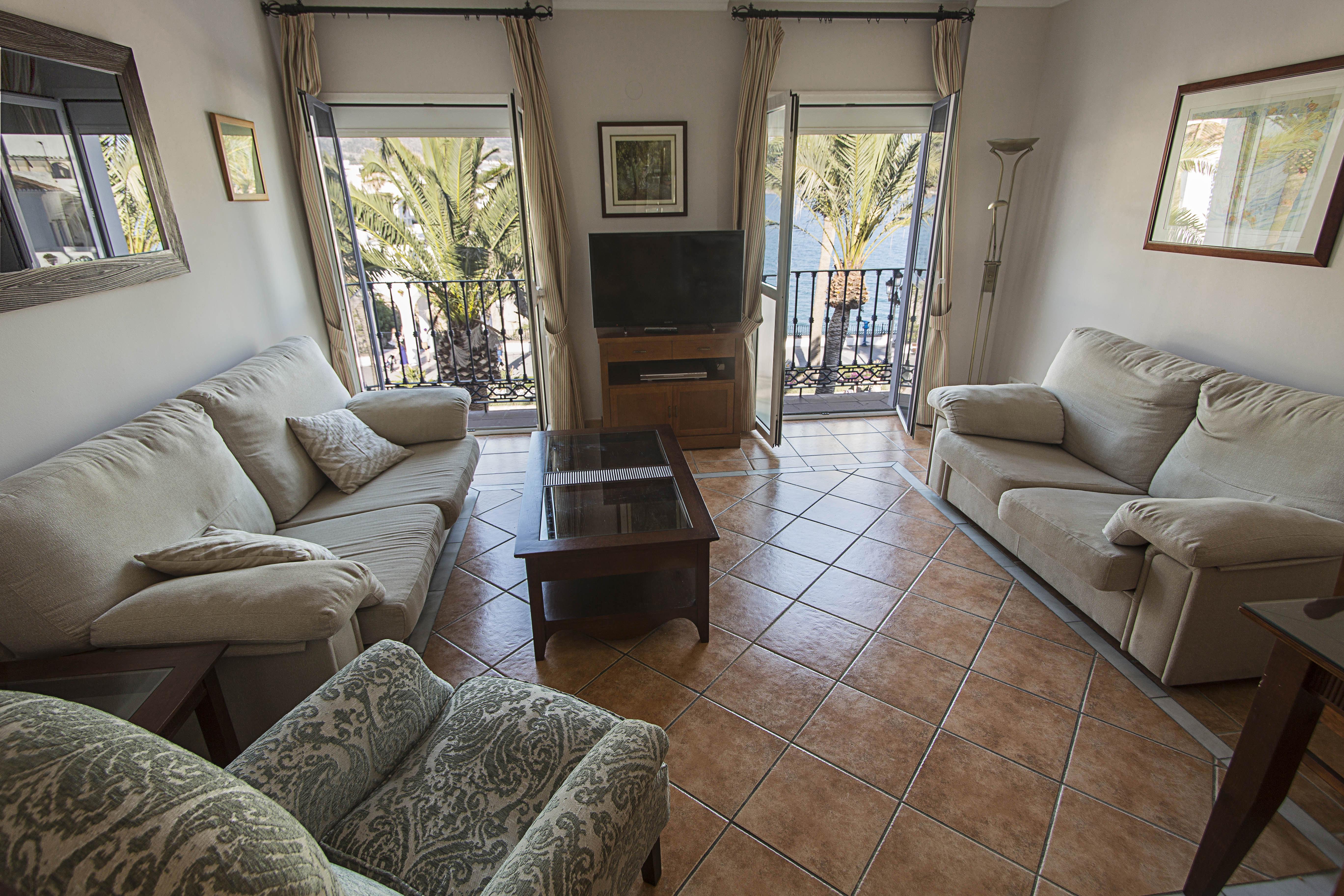 Hostal Marissal By Dorobe Nerja Εξωτερικό φωτογραφία