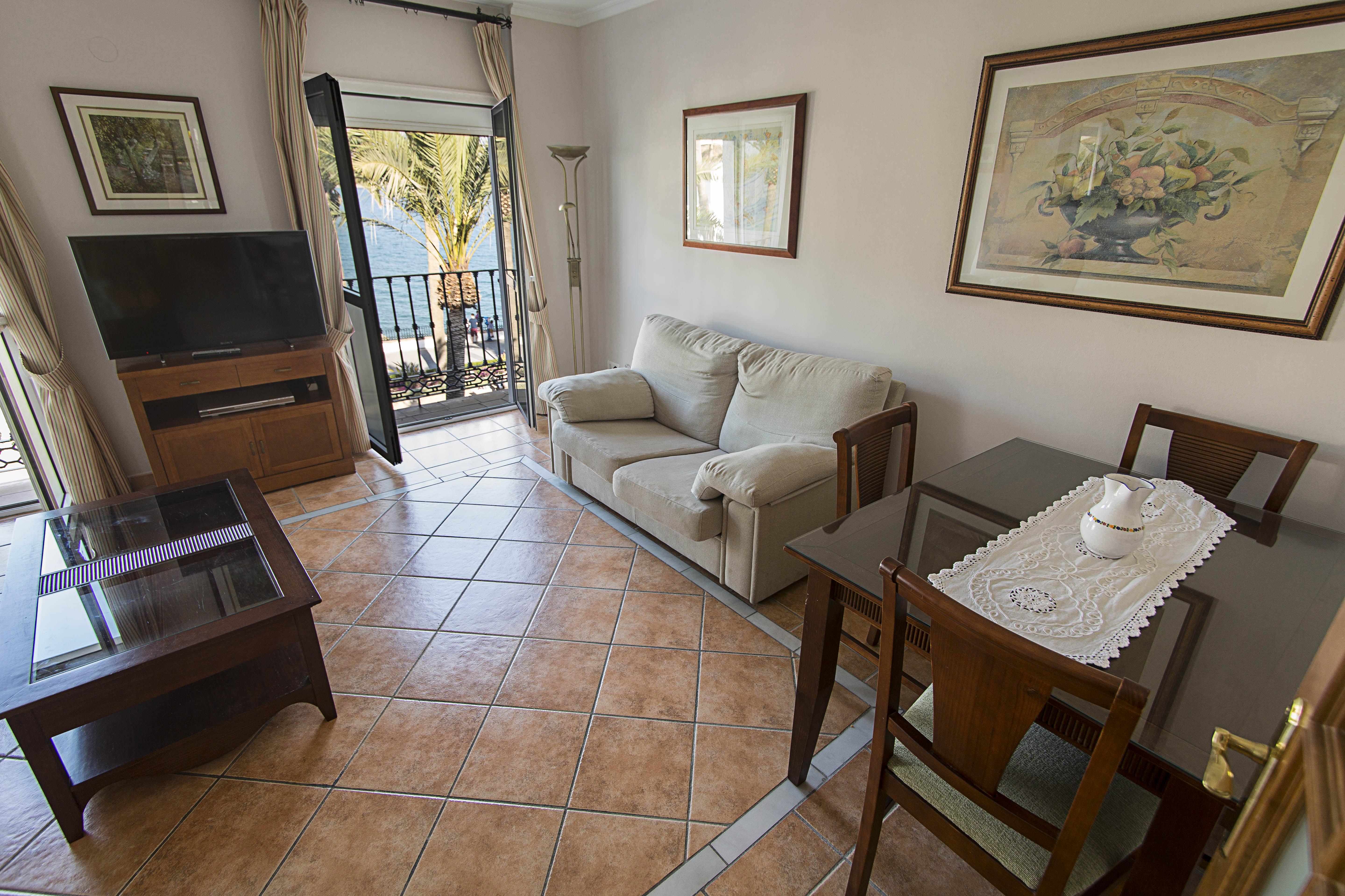 Hostal Marissal By Dorobe Nerja Εξωτερικό φωτογραφία