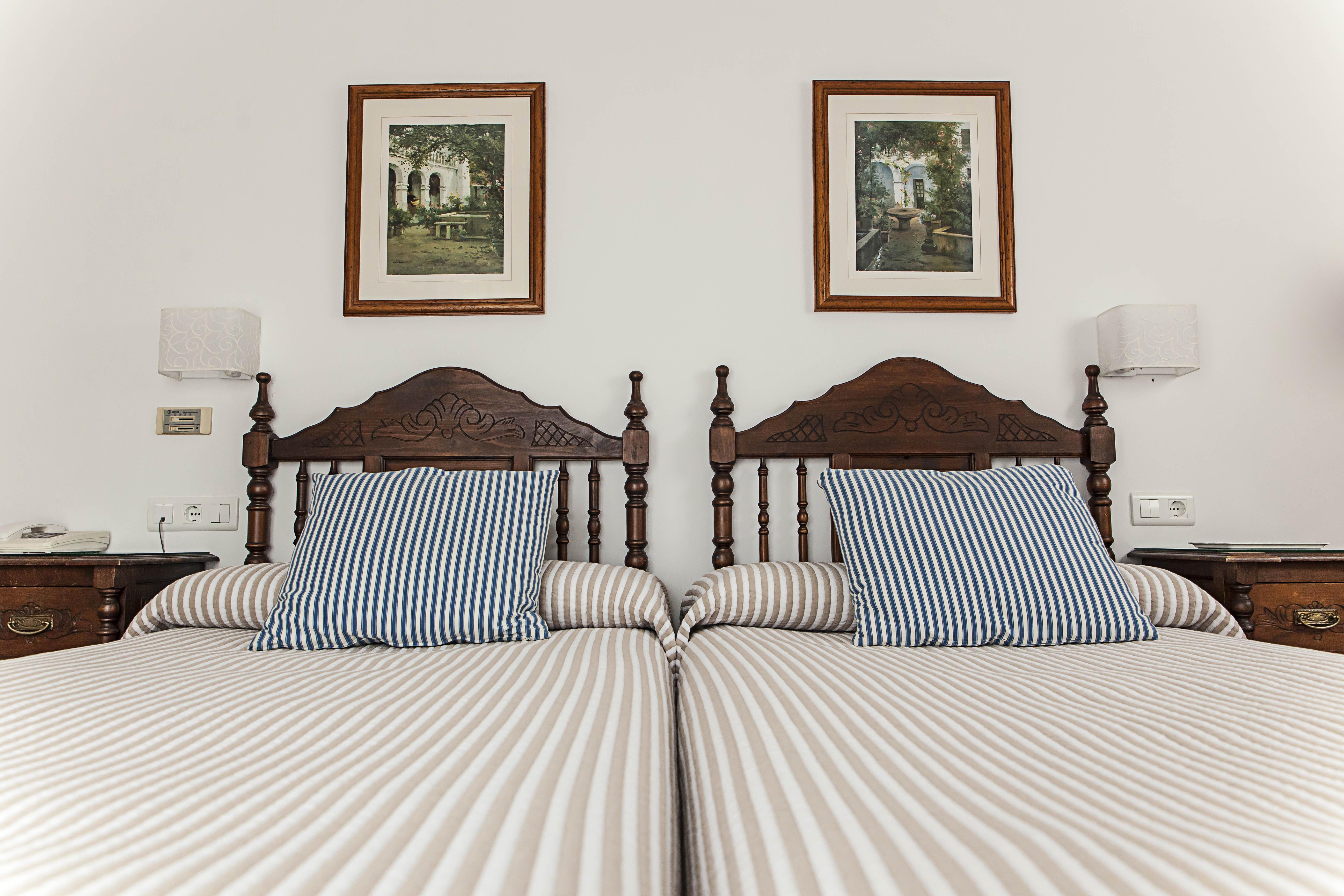 Hostal Marissal By Dorobe Nerja Εξωτερικό φωτογραφία
