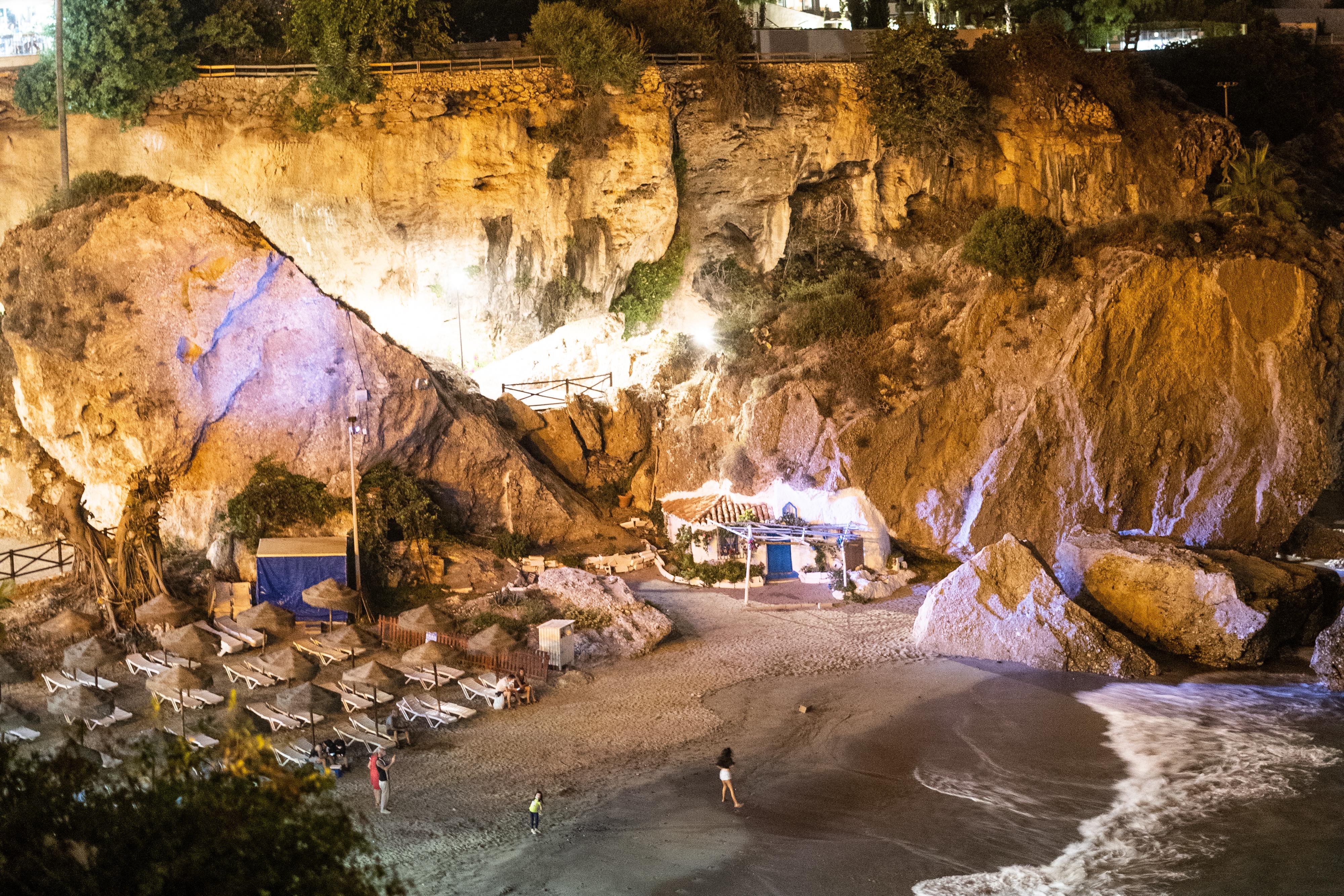 Hostal Marissal By Dorobe Nerja Εξωτερικό φωτογραφία