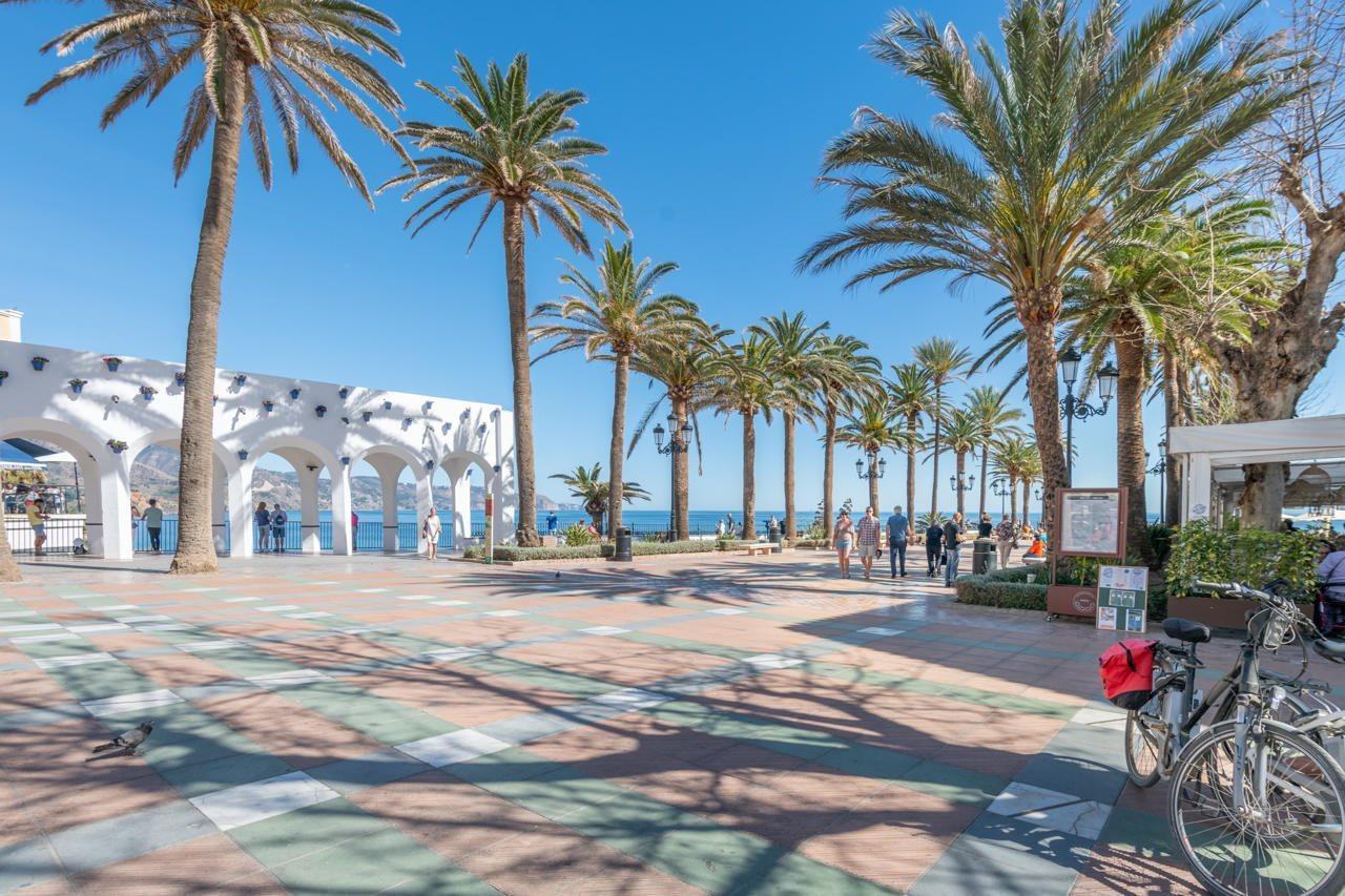 Hostal Marissal By Dorobe Nerja Εξωτερικό φωτογραφία