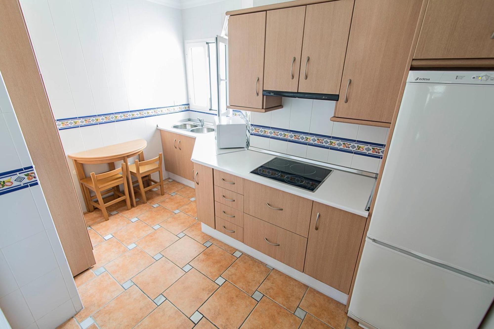 Hostal Marissal By Dorobe Nerja Εξωτερικό φωτογραφία