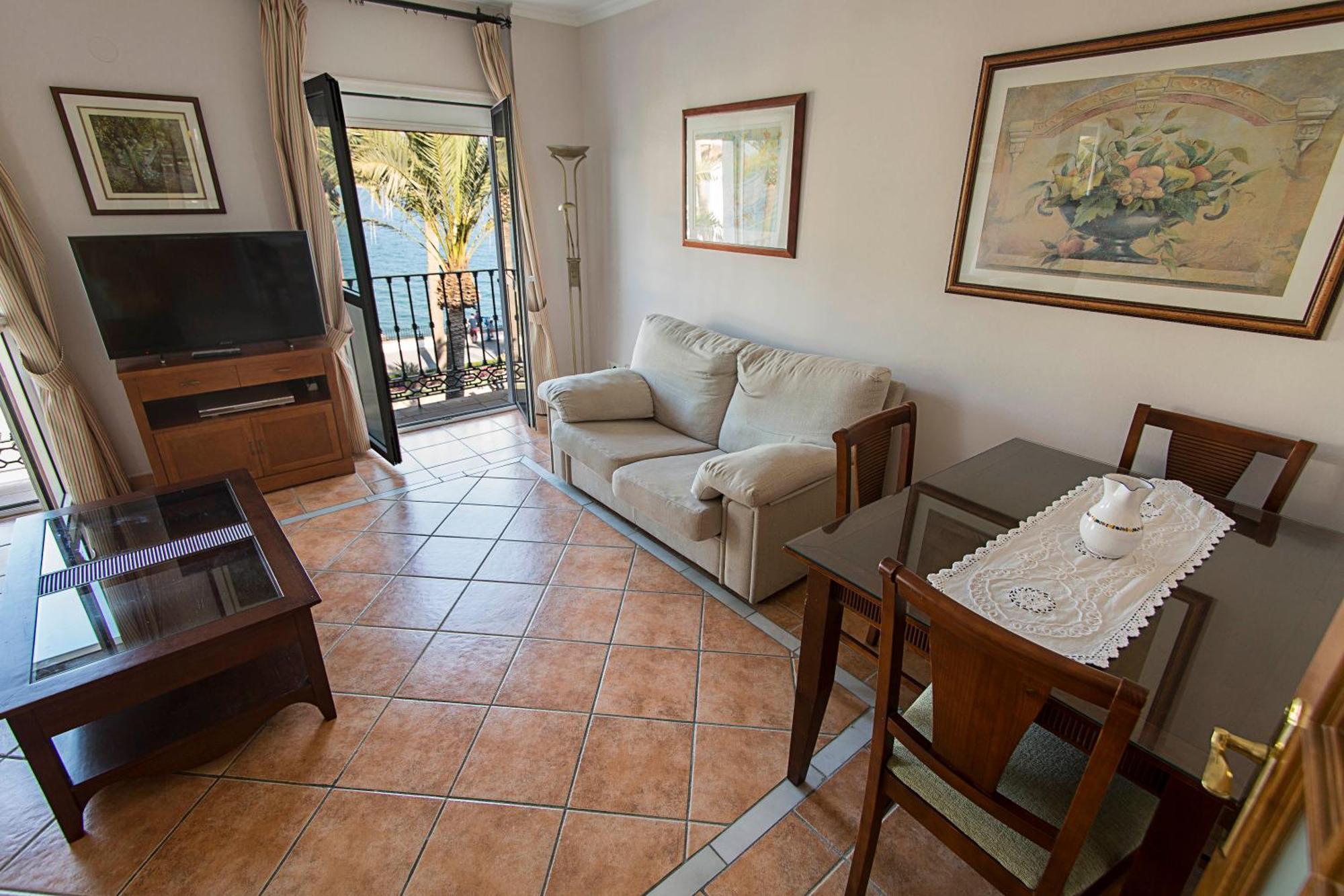 Hostal Marissal By Dorobe Nerja Δωμάτιο φωτογραφία